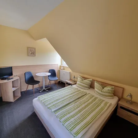 ゲストハウス Schmidt 3*